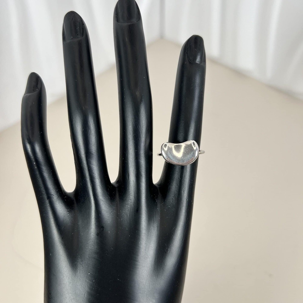 Tiffany & Co. Elsa Peretti® Bean Design Ring in Sterling Silver